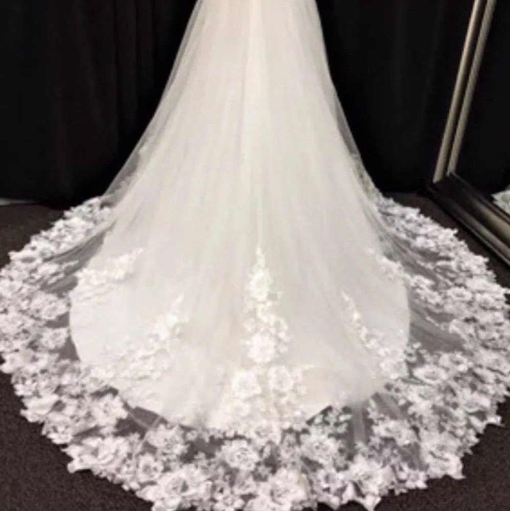 Ivory wedding dress new with tags - Picture 7 of 7